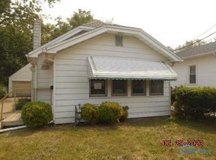 5242 Cowan St, Toledo, OH 43613