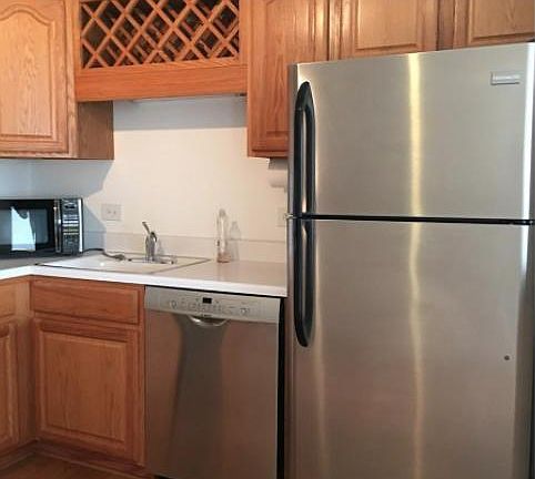 3rd image of 555 E 10th Ave APT 402