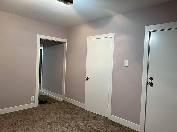 3rd image of 2943 N Fairfield Ave Unit 2