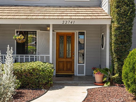 3rd image of 22741 Cascade Dr