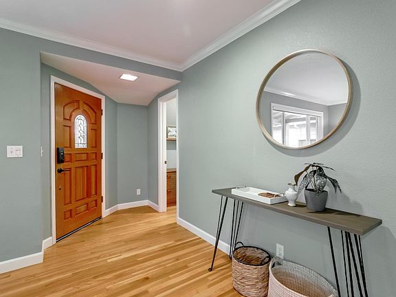 4th image of 420 Terrace Dr