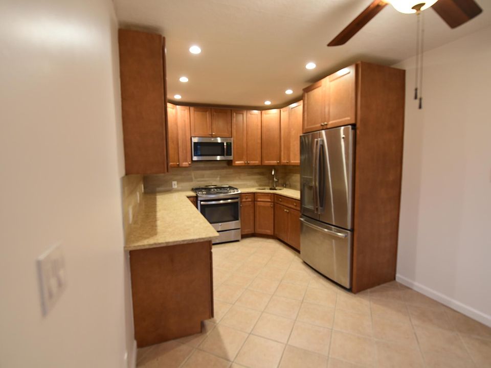 1st image of 2938 Fenton Ave Floor 2