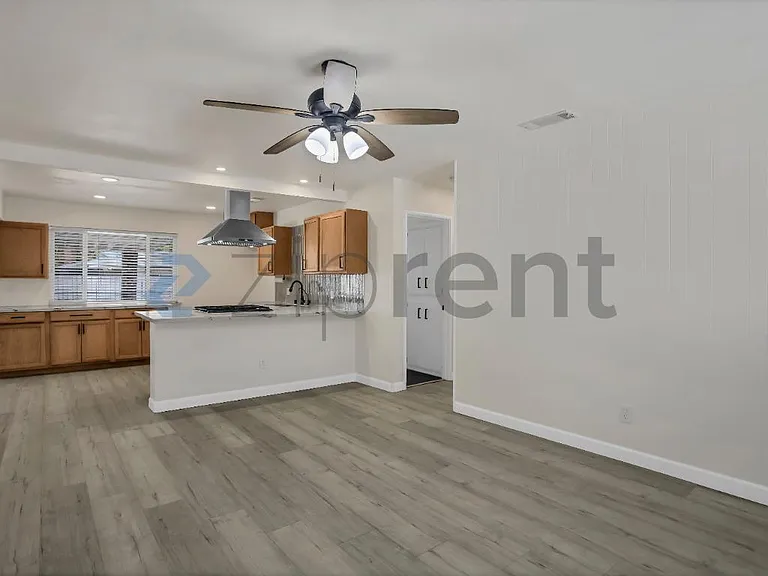 3097 W Sussex Way — Photo 19