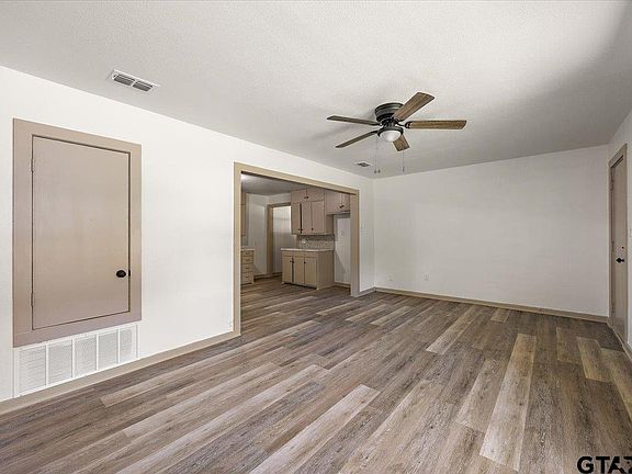 4th image of 313 Butler St