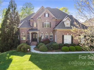 6011 Camrose Crossing Ln, Matthews, NC 28104