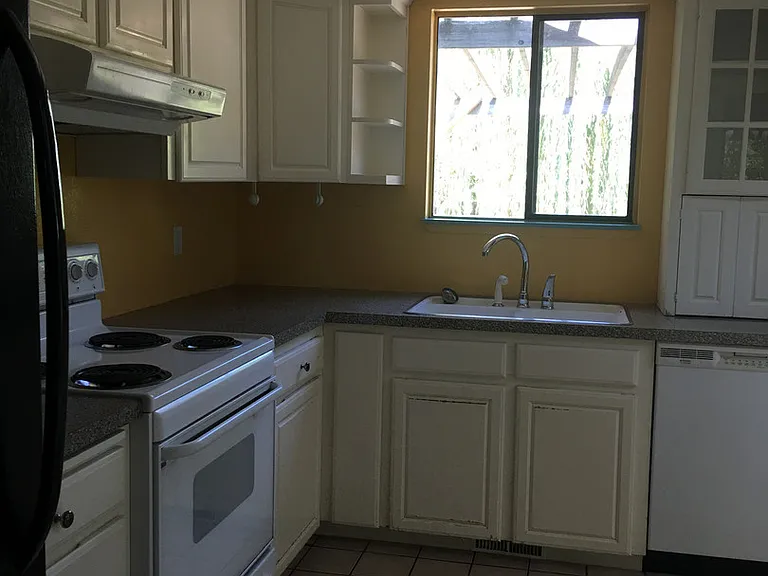 314 Vincent St — Photo 4