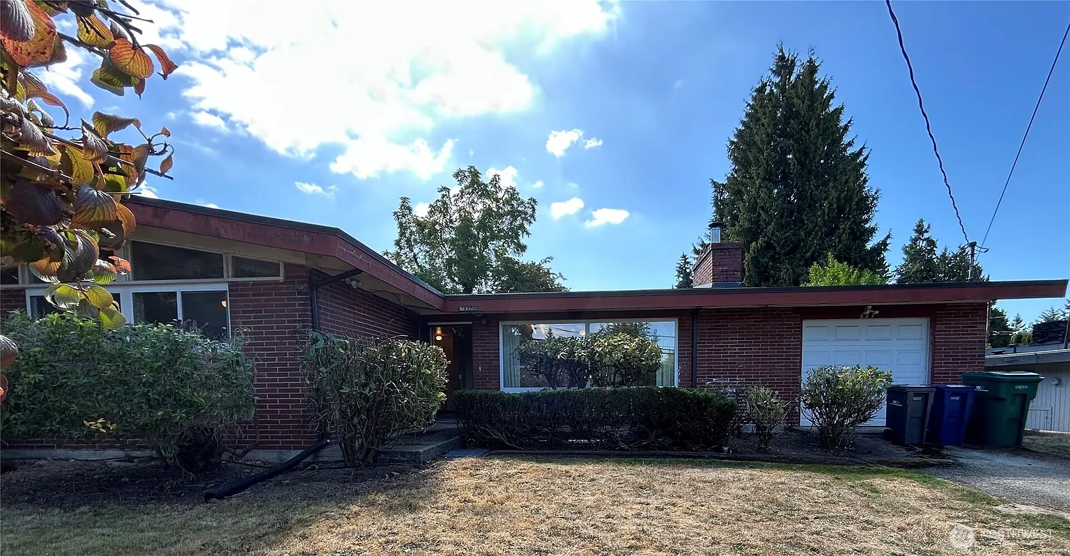 627 SW Normandy Road photo 1