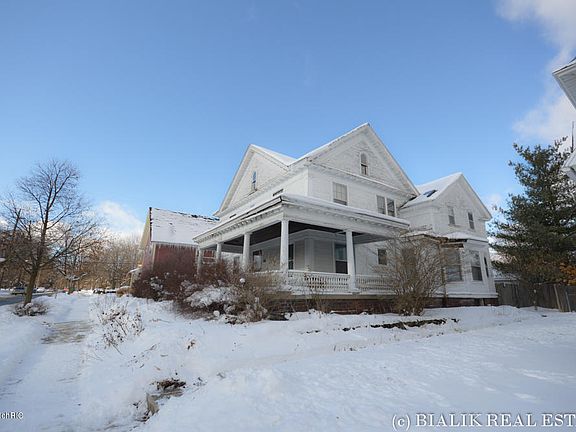4th image of 611 Fountain St NE