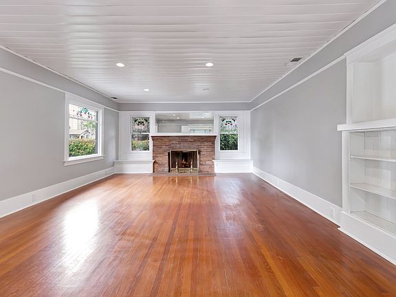 Living / FamilyRoom
