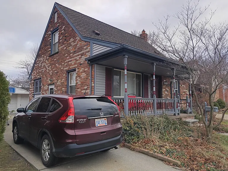 1649 Hollywood St — Photo 41