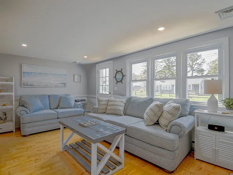26 Beachplum Ln — Photo 9