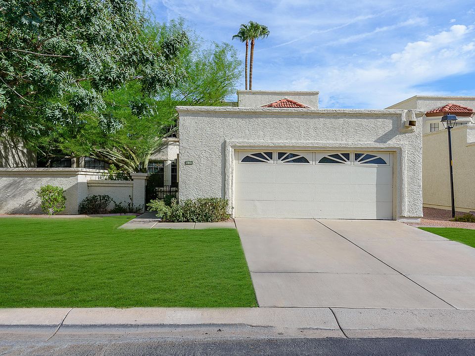 1st image of 1901 E Vinedo Ln