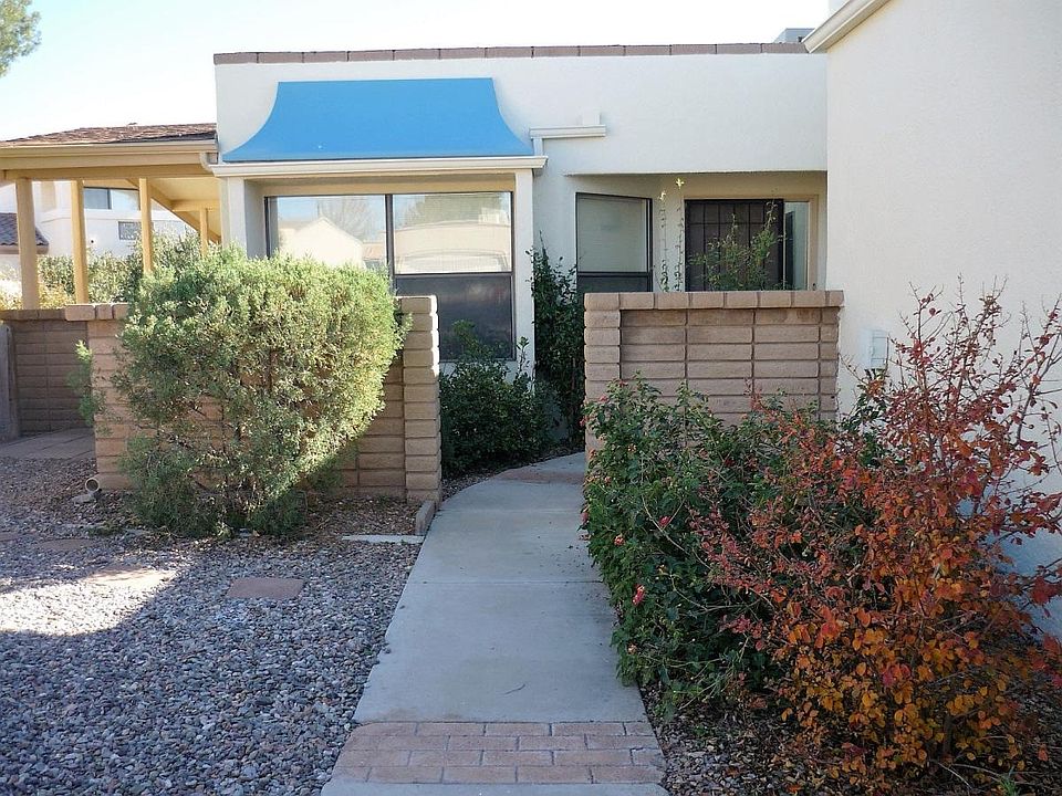 FRONT ENTRANCE/COURTYARD