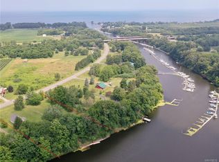 1129 Archbald Rd, Waterport, NY 14571