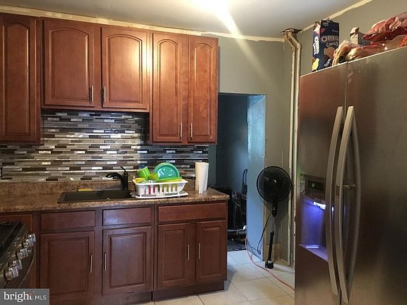 5th image of 1334 E Airdrie St
