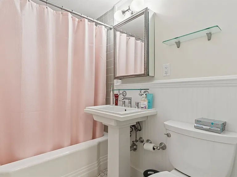 145 Pinckney St #323 — Photo 12