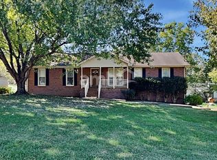 7303 Clearview Dr, Fairview, TN 37062