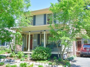 216 8th St, Providence, RI 02906