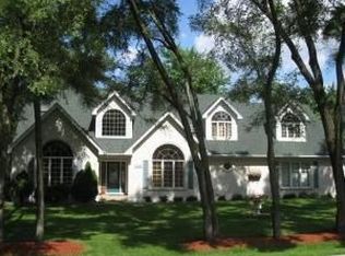 7211 Giddings Ave, Burr Ridge, IL 60527