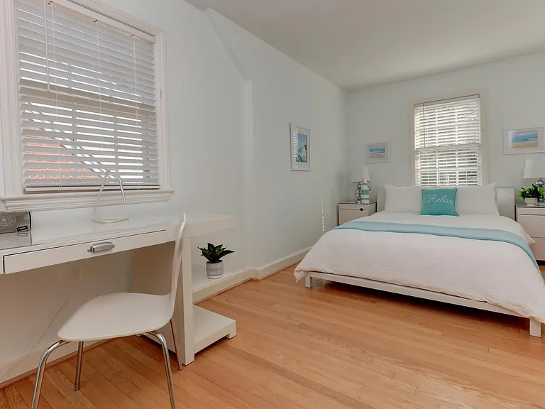 1723 Oakcrest Dr — Photo 13