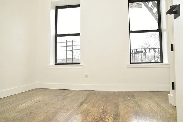 Rented by Midbrook Realty, LLC | media 7