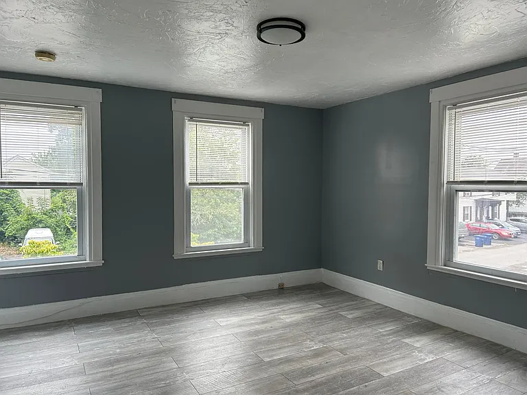 26 Summer St #2 — Photo 3