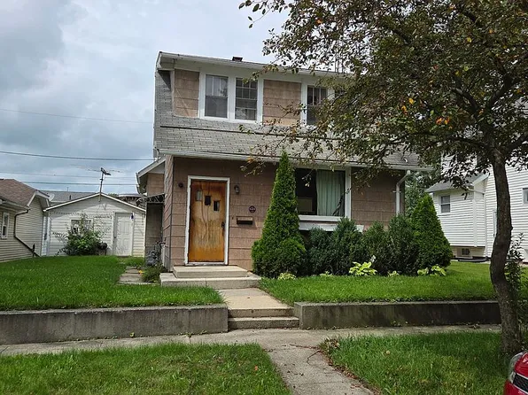 624 College Ave, Fostoria, OH 44830
