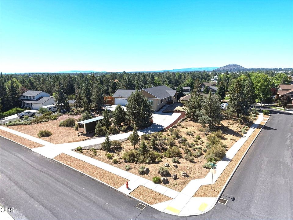 1st image of 20825 Rorick Dr