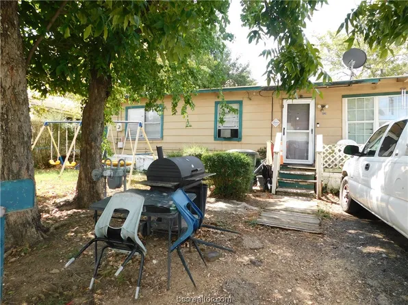 1121 Lowery St, Bryan, TX 77803