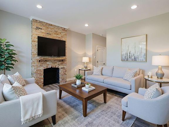 4th image of 293 W Park Ave