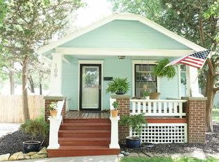 109 E 17th Ter, Lawrence, KS 66044