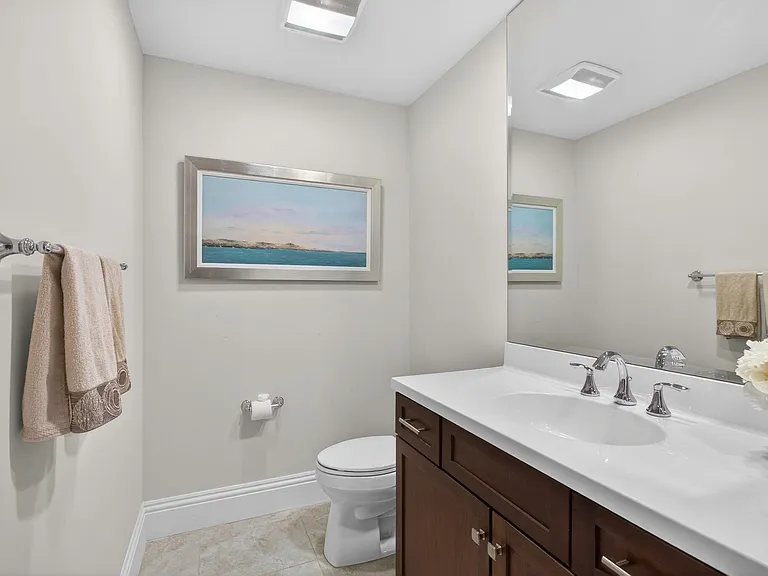 834 Bay Colony Dr S — Photo 36