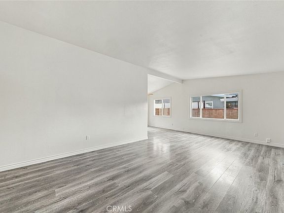 4th image of 18707 Lull St