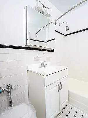 Rented by City Connections Realty | media 14