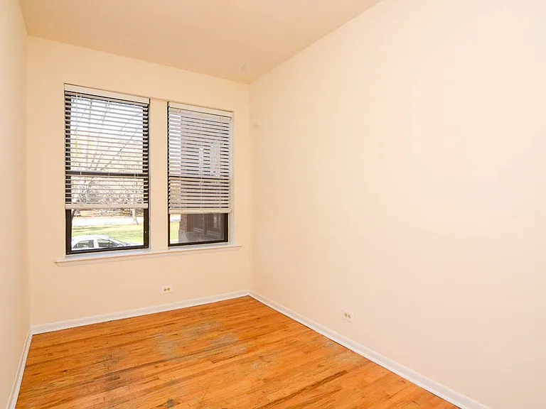 2319 N Kedzie Blvd #F2 — Photo 15