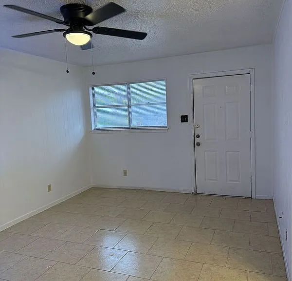 703 N Gilmer St #204 — Photo 10