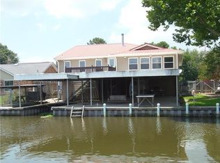 4957 Arthur Ln, Barataria, LA 70036