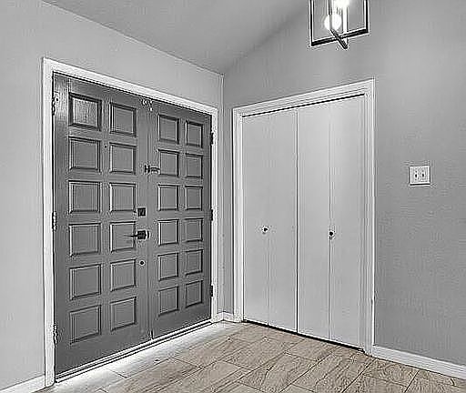 2nd image of 3709 Roslyn Dr