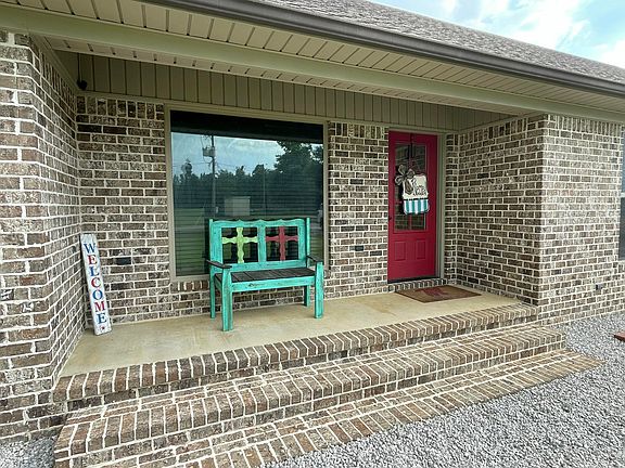 3rd image of 105 Dalton Dr