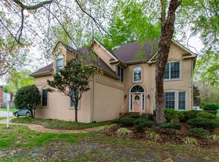 102 Sunrise Bluff Ln, Smithfield, VA 23430