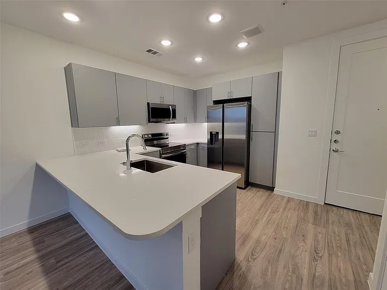 4801 Springdale Rd #2211 — Photo 7