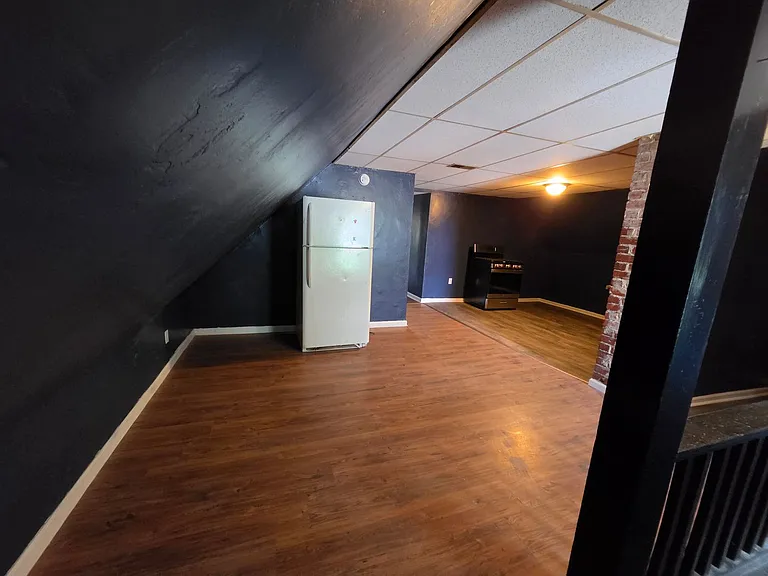 923 Chestnut St #3 — Photo 8
