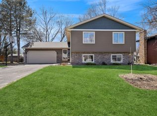 774 Clearbrook Ln, Vadnais Heights, MN 55127