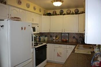 2nd image of 111 Grenadier Ave N