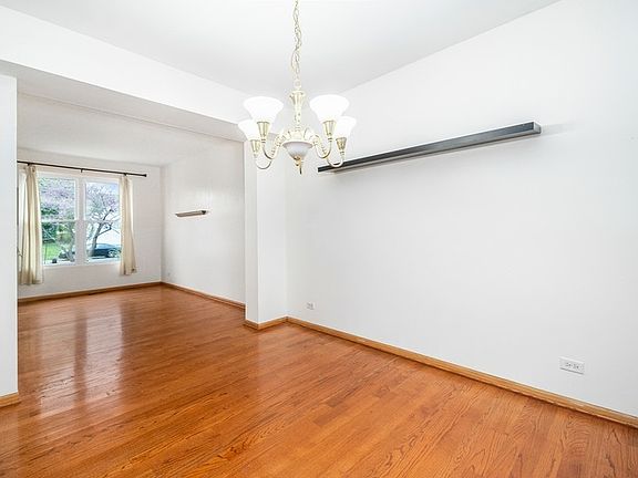 5th image of 24317 Hemlock Dr