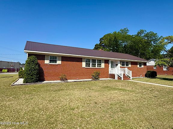 2nd image of 212 Sunset Drive