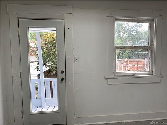 4th image of 424 Alberta St