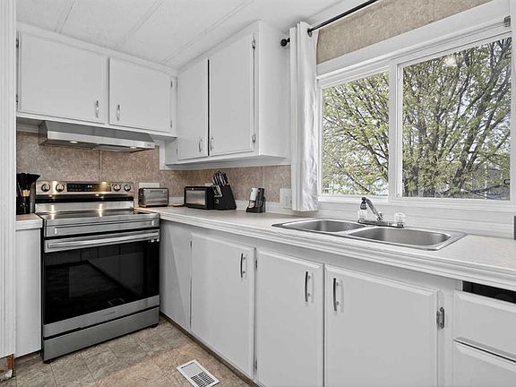 3rd image of 6220 17th Ave SE #328