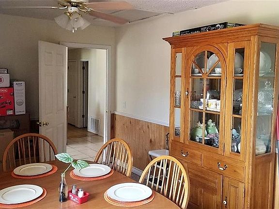 5th image of 27 Brookhollow Pl