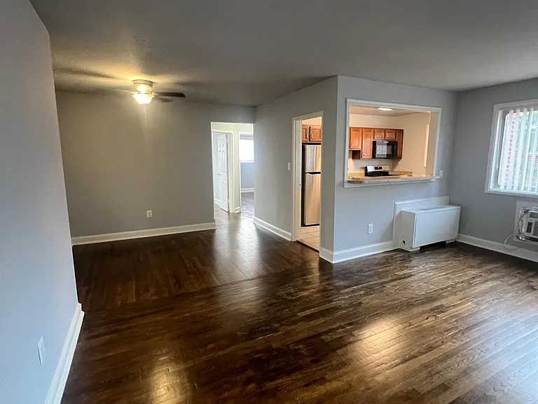 Tudor Place Apartments — Photo 7